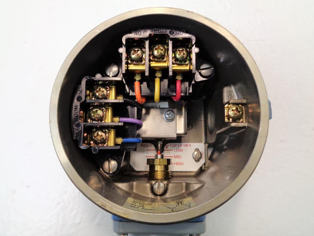 United Electric Pressure Switch J120-S51B